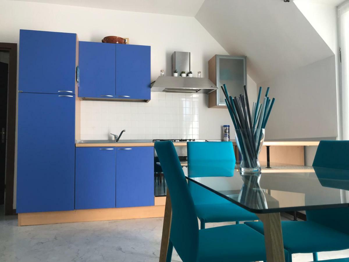 La Magnolia Apartments Violet Desenzano del Garda Kültér fotó